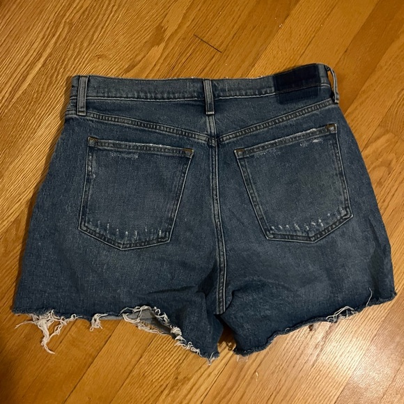 Abercrombie 4inch Mom Shorts size 31/12 - Picture 2 of 2